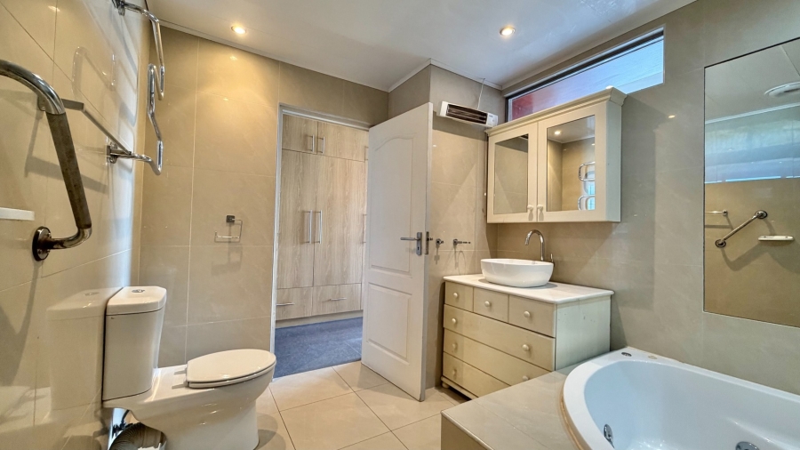 2 Bedroom Property for Sale in Strand Central Western Cape